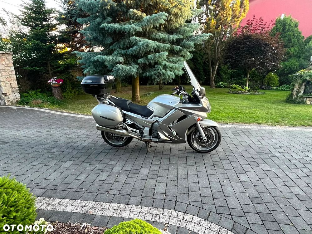 Yamaha FJR - 6