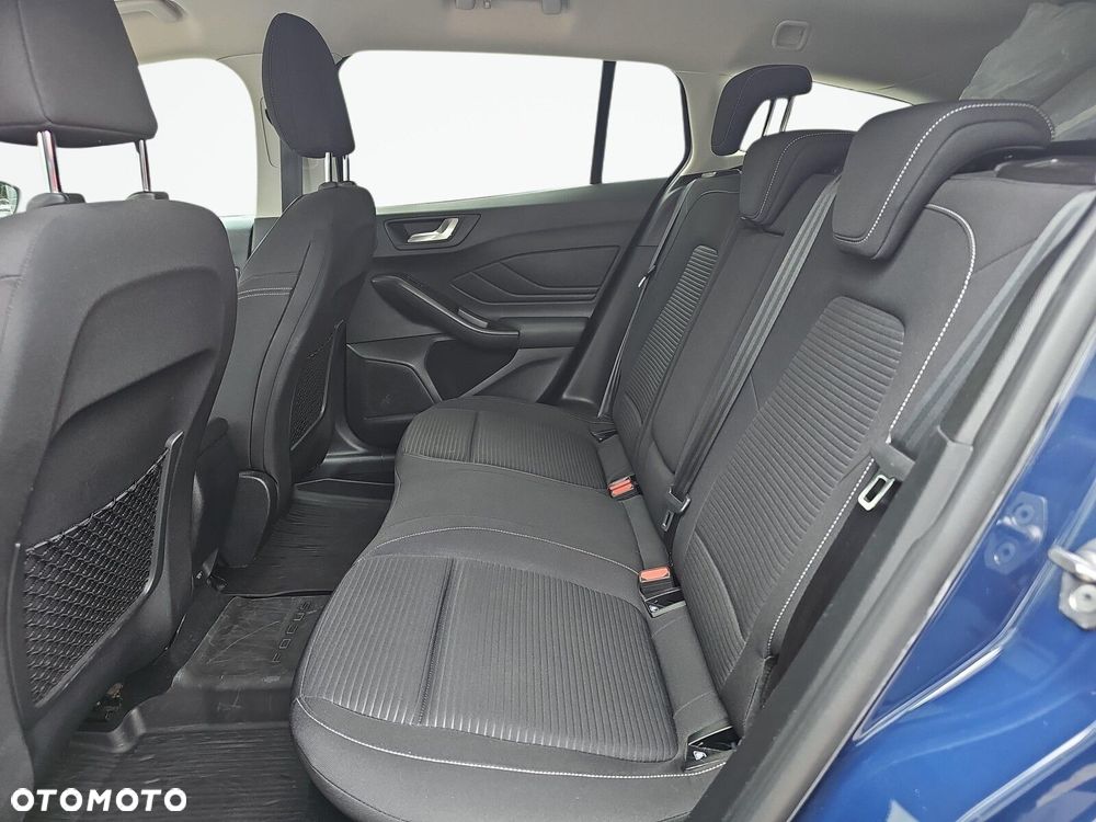 Ford Focus - 24