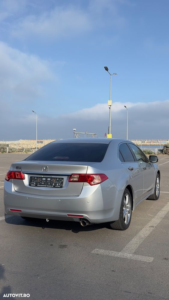 Honda Accord 2.0 Lifestyle - 8