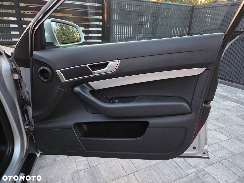 Audi A6 Avant 3.0 TDI DPF quattro tiptronic - 22