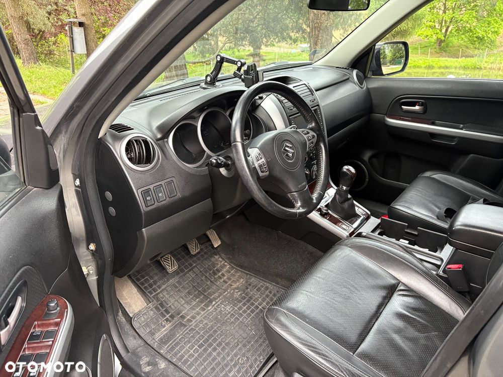 Suzuki Grand Vitara 1.9 DDiS Premium EU5 - 8