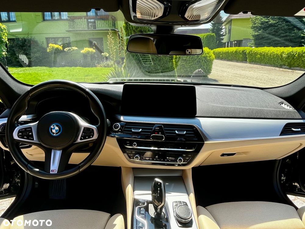 BMW Seria 5 ver-530e - 19