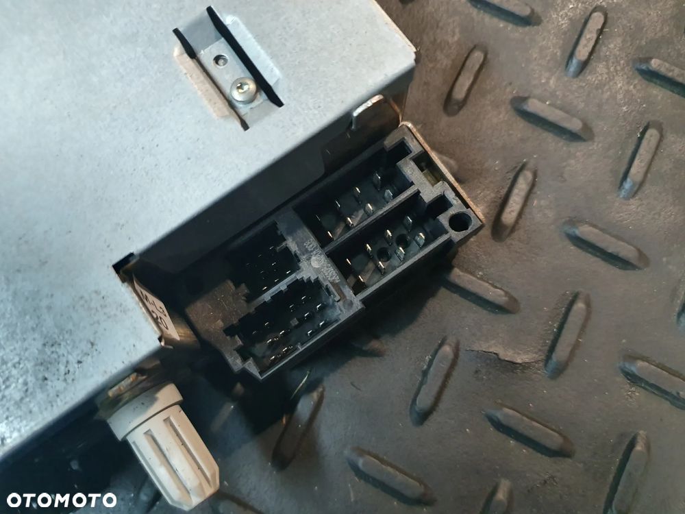RENAULT CLIO III RADIO FABRYCZNE 8200633624 - 4