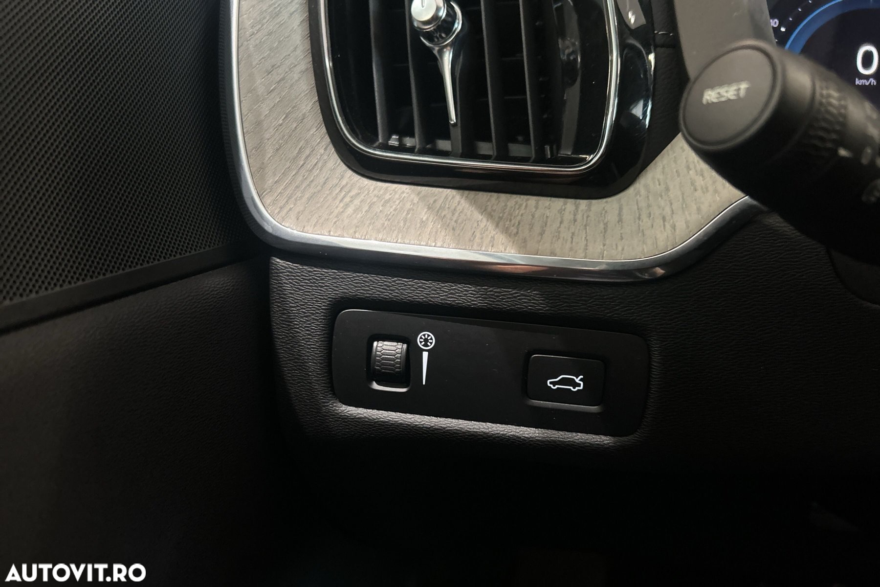 Volvo XC 60 B5 MHEV AWD Inscription - 16