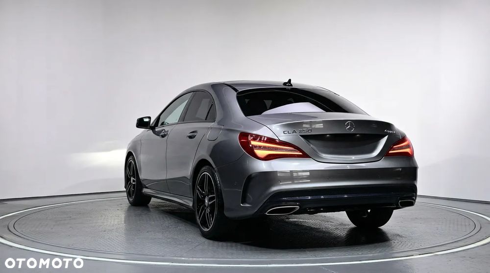 Mercedes-Benz CLA 250 4Matic 7G-DCT AMG Line - 4