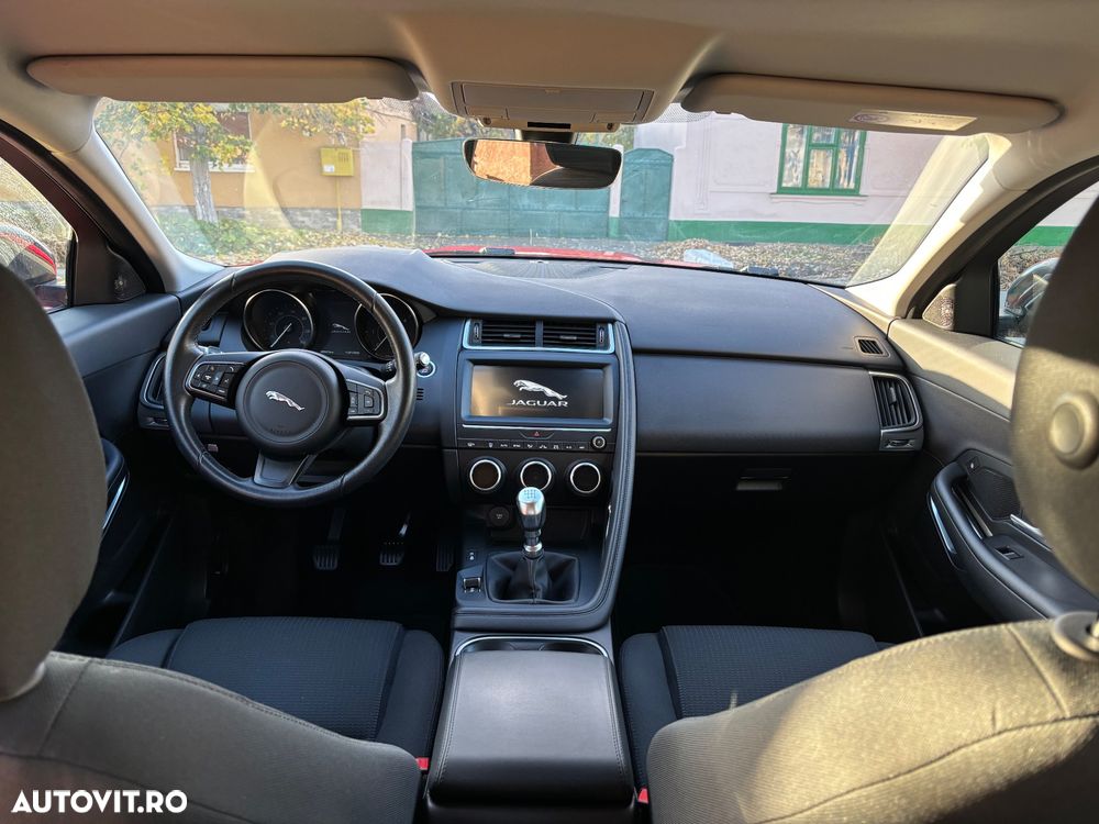 Jaguar E-Pace D150 - 10