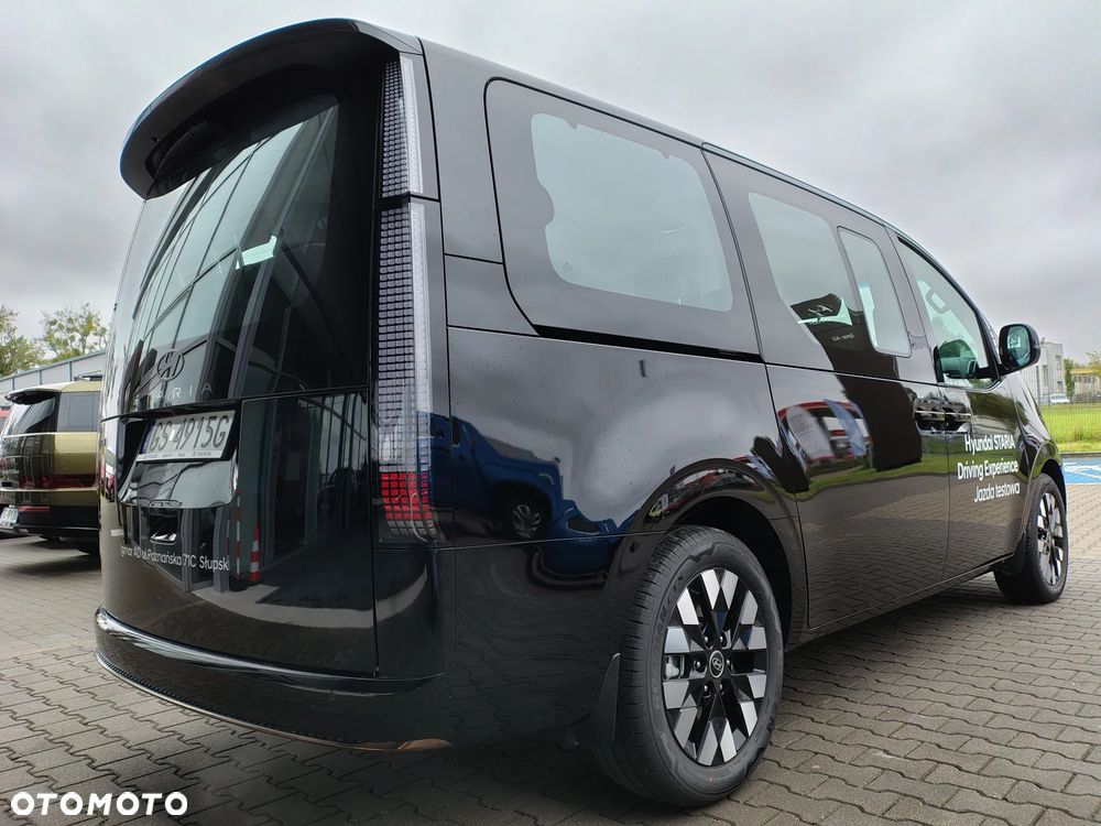 Hyundai Staria 1.6 T-GDI HEV Luxury - 11