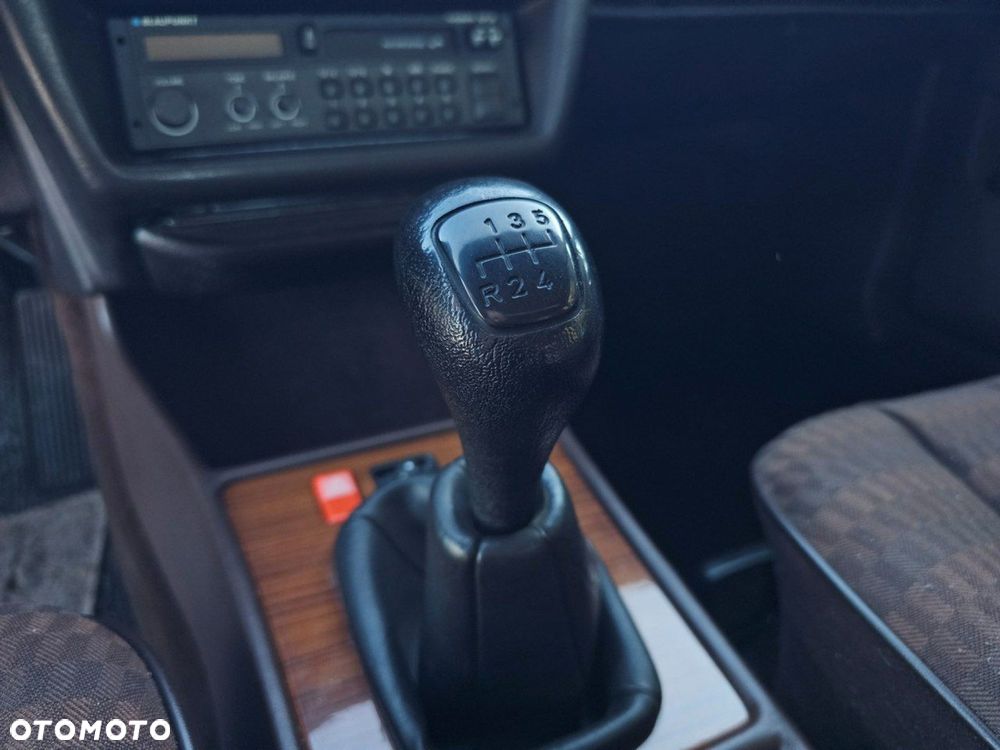 Mercedes-Benz W201 (190) - 19