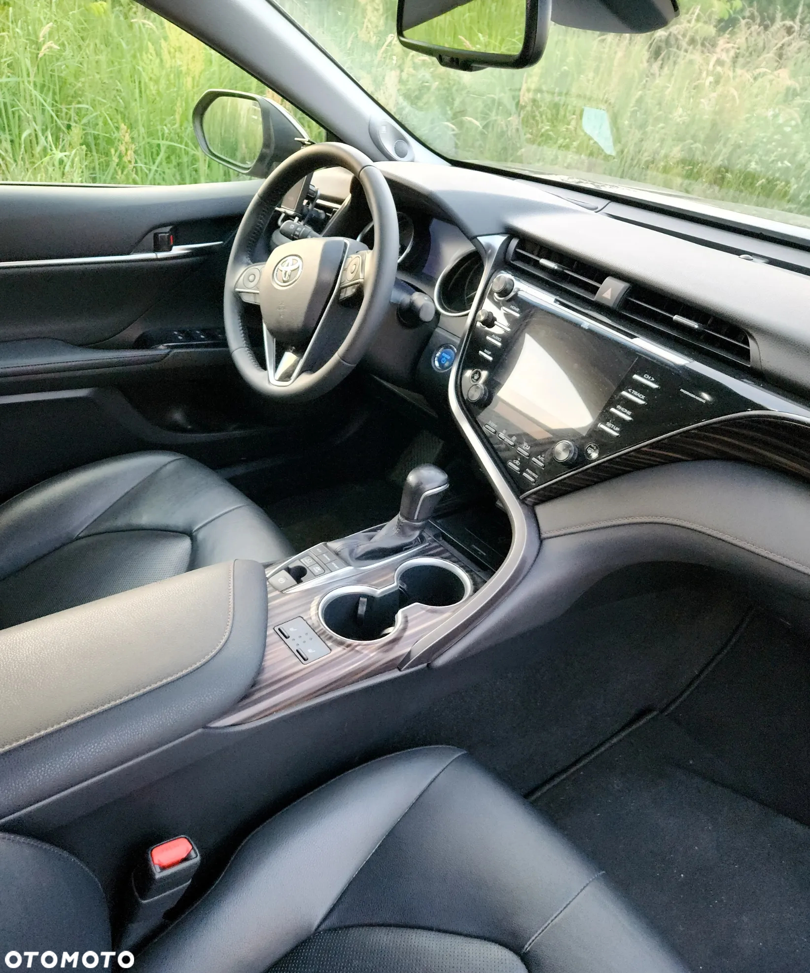 Toyota Camry 2.5 Hybrid Executive CVT - 9