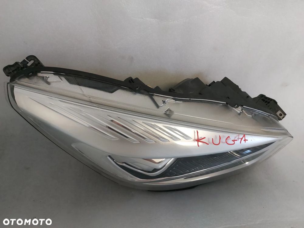 Lampa Reflektor prawy przód Ford Kuga - 2