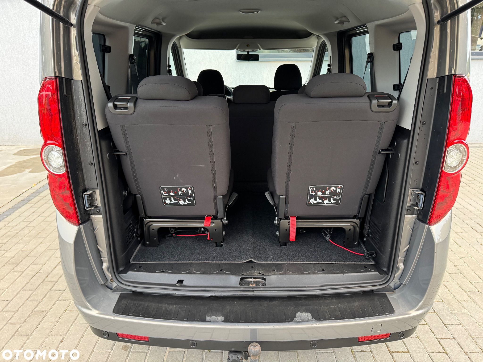 Opel Combo Tour 1.6 CDTI Cosmo - 27