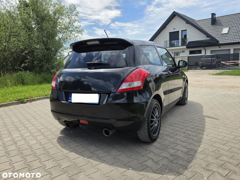 Suzuki Swift 1.3 Sunlight Edition - 4