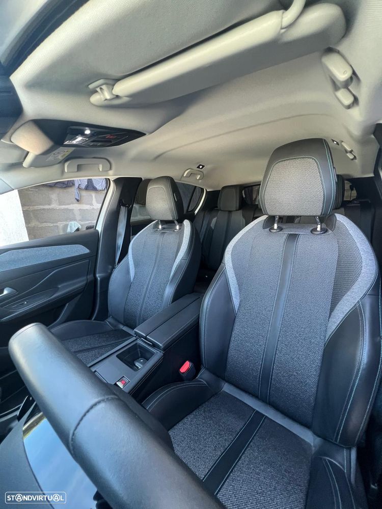 Peugeot 308 1.2 PureTech Allure EAT8 - 17