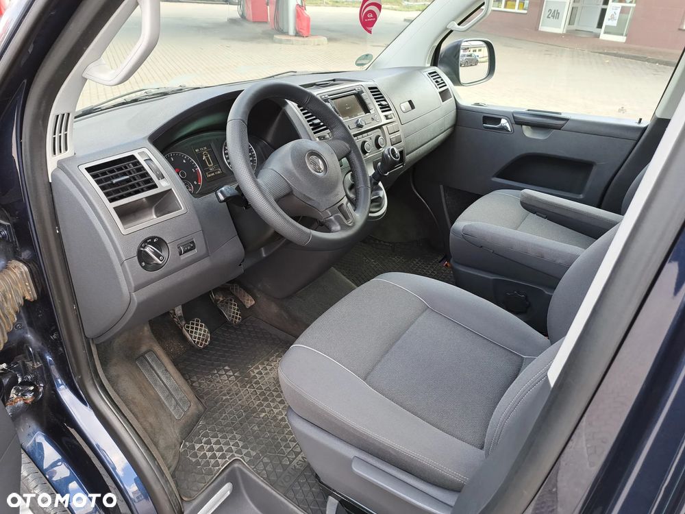 Volkswagen Multivan - 15