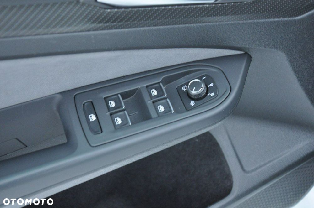 Volkswagen Golf - 13