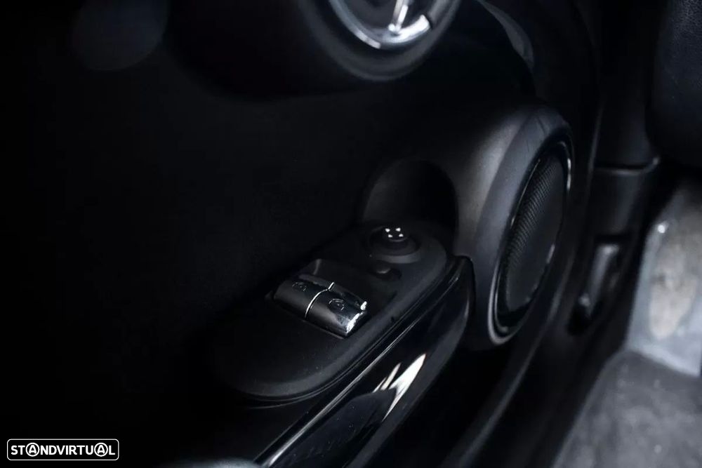 MINI 3 Portas - 17