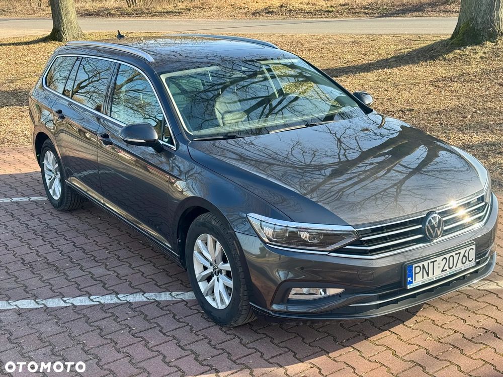 Volkswagen Passat 2.0 TDI SCR DSG - 13