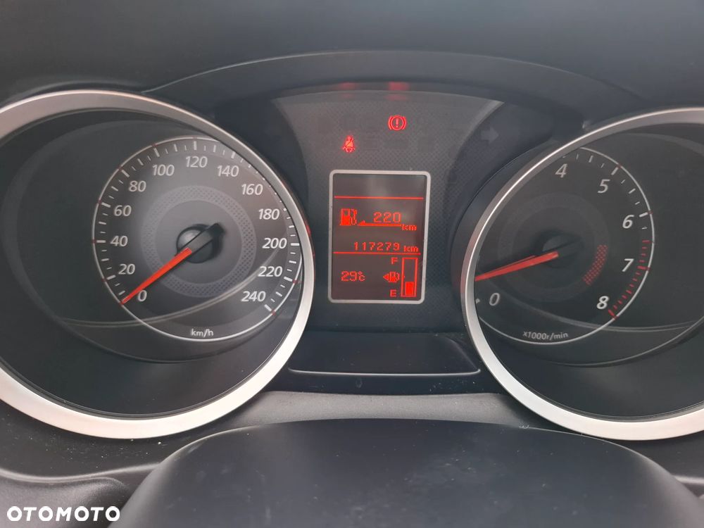 Mitsubishi Lancer 1.8 Intense - 26