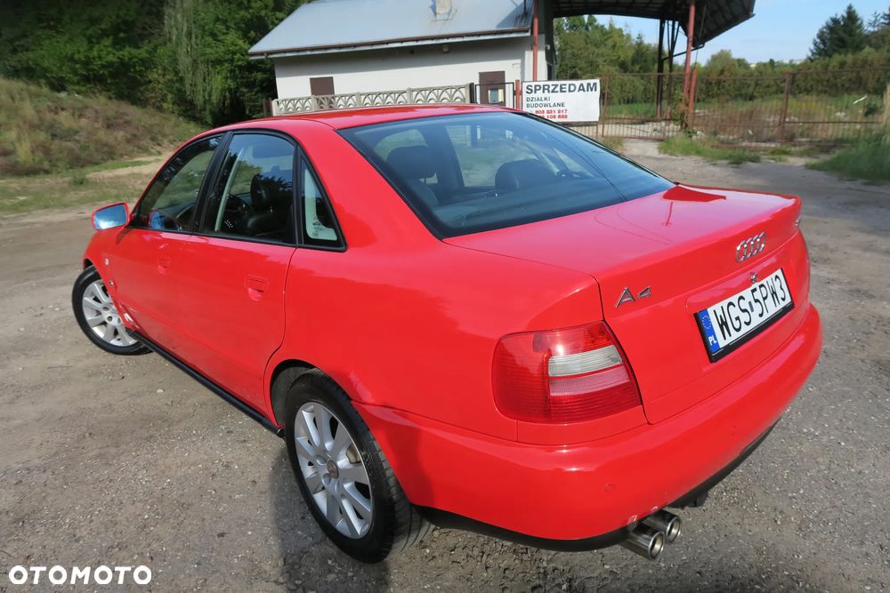 Audi A4 Limousine - 4