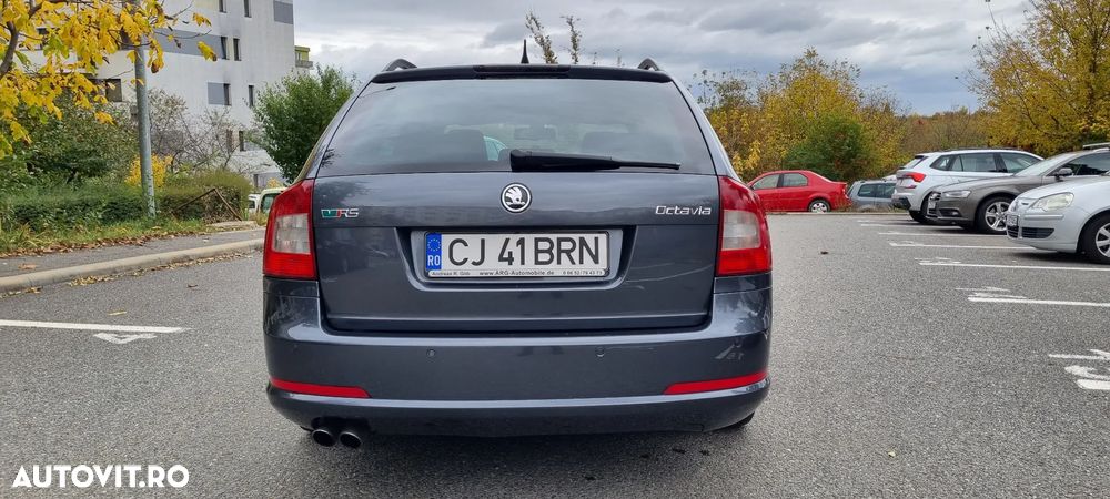 Skoda Octavia Combi 2.0 TDI RS - 3