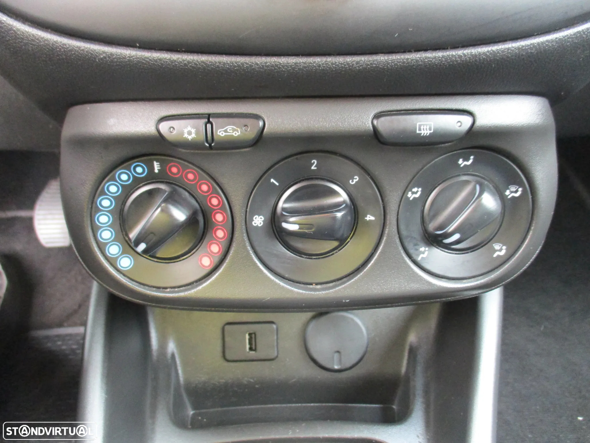 Opel Corsa 1.2 Dynamic - 12