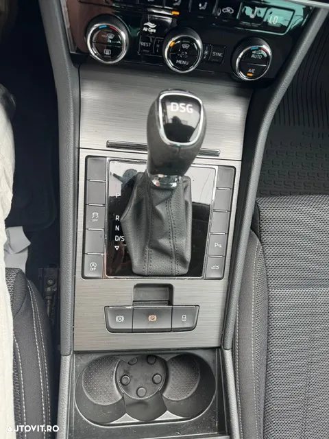 Skoda Superb Combi 2.0 TDI DSG Style - 16