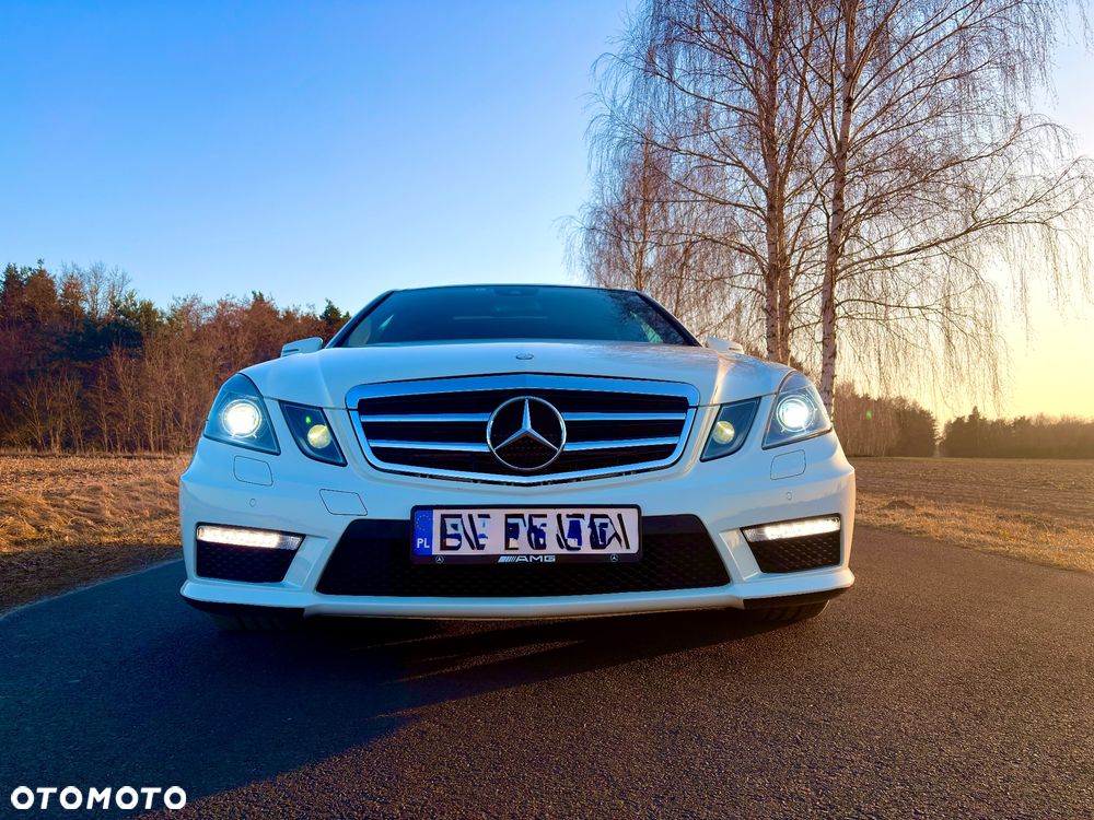 Mercedes-Benz Klasa E 63 AMG - 22