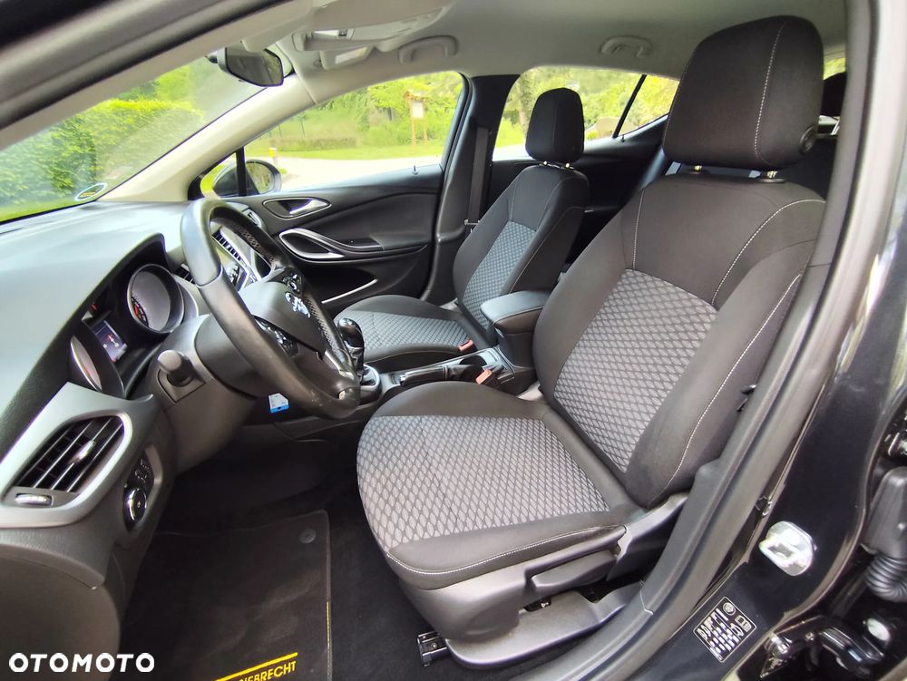 Opel Astra 1.4 Turbo Dynamic - 18