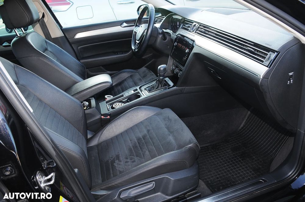 Volkswagen Passat 2.0 TDI DSG Highline - 23