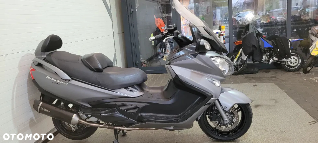 Suzuki Burgman - 7