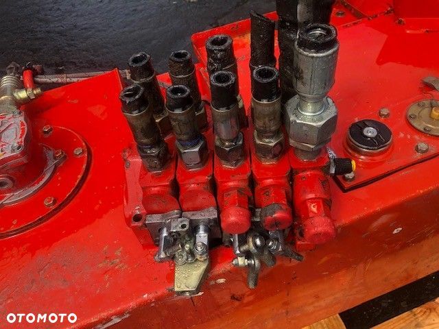 Manitou 928 Rozdzielacz Hydrauliczny - 2