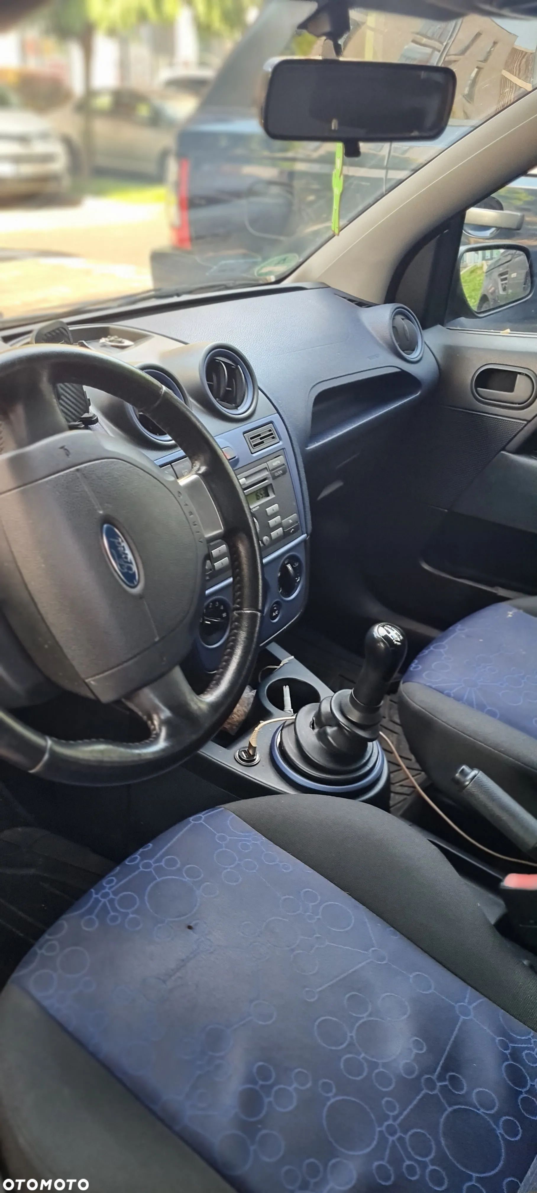 Ford Fiesta 1.4 Ambiente - 2