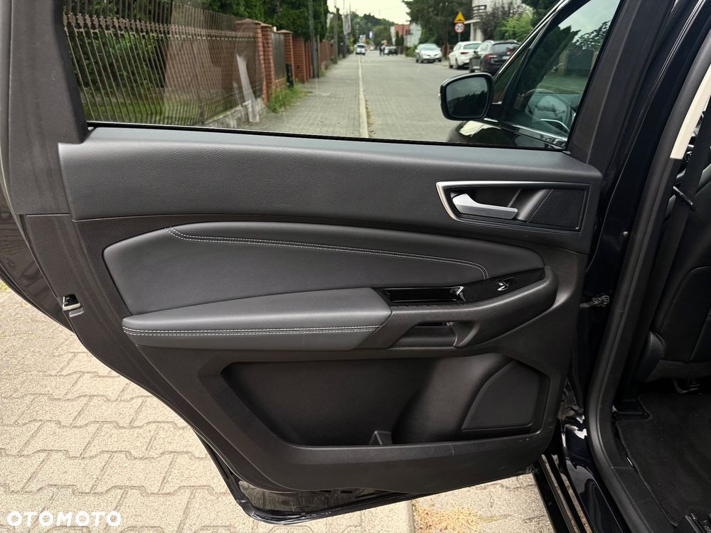 Ford S-Max - 8