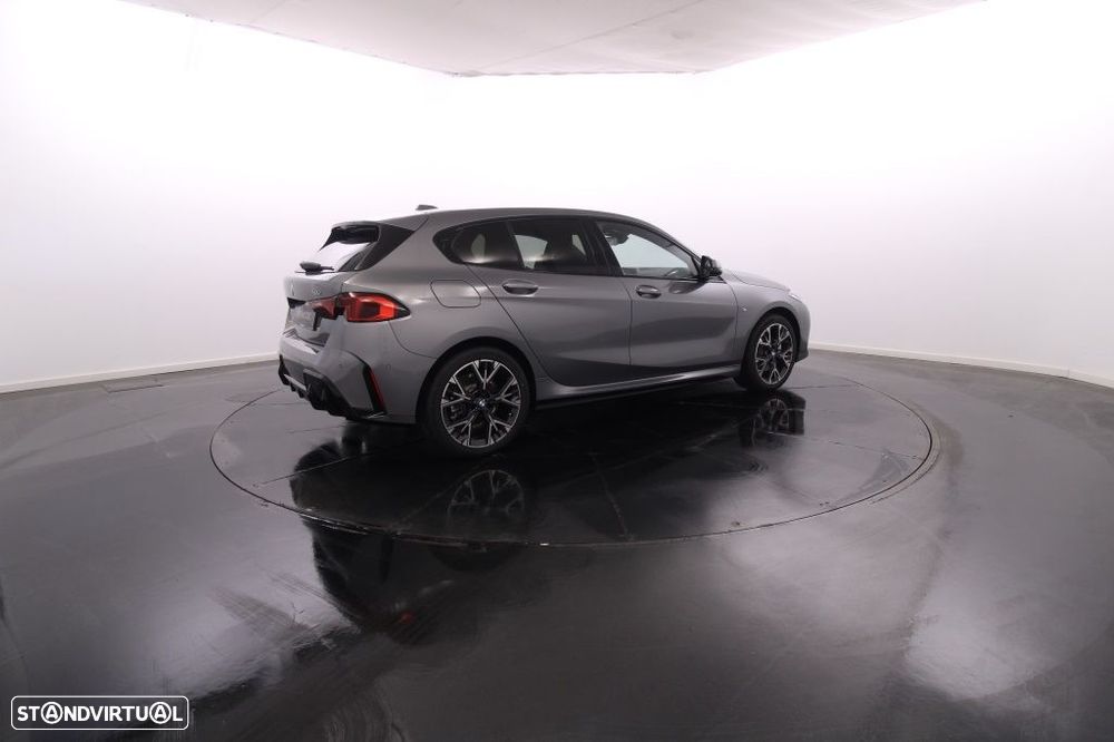 BMW 118 d Pack Desportivo M - 9