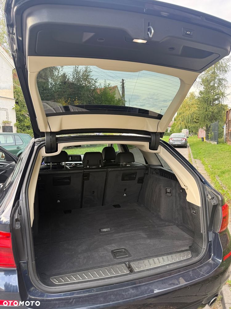 BMW Seria 5 520d xDrive Luxury Line sport - 29