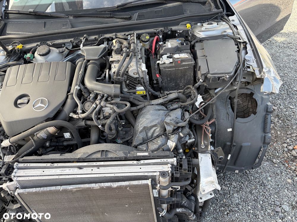 Mercedes-Benz CLA 250 e 8G-DCT Special Edition - 10