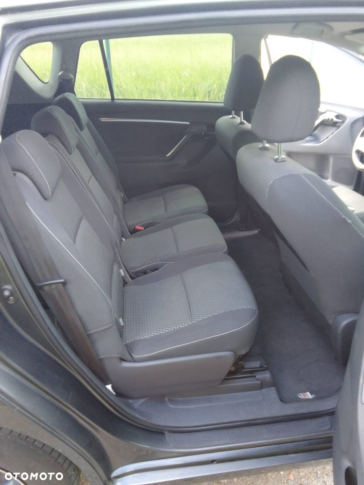 Toyota Verso 1.6 D-4D Premium 7os EU6 - 16