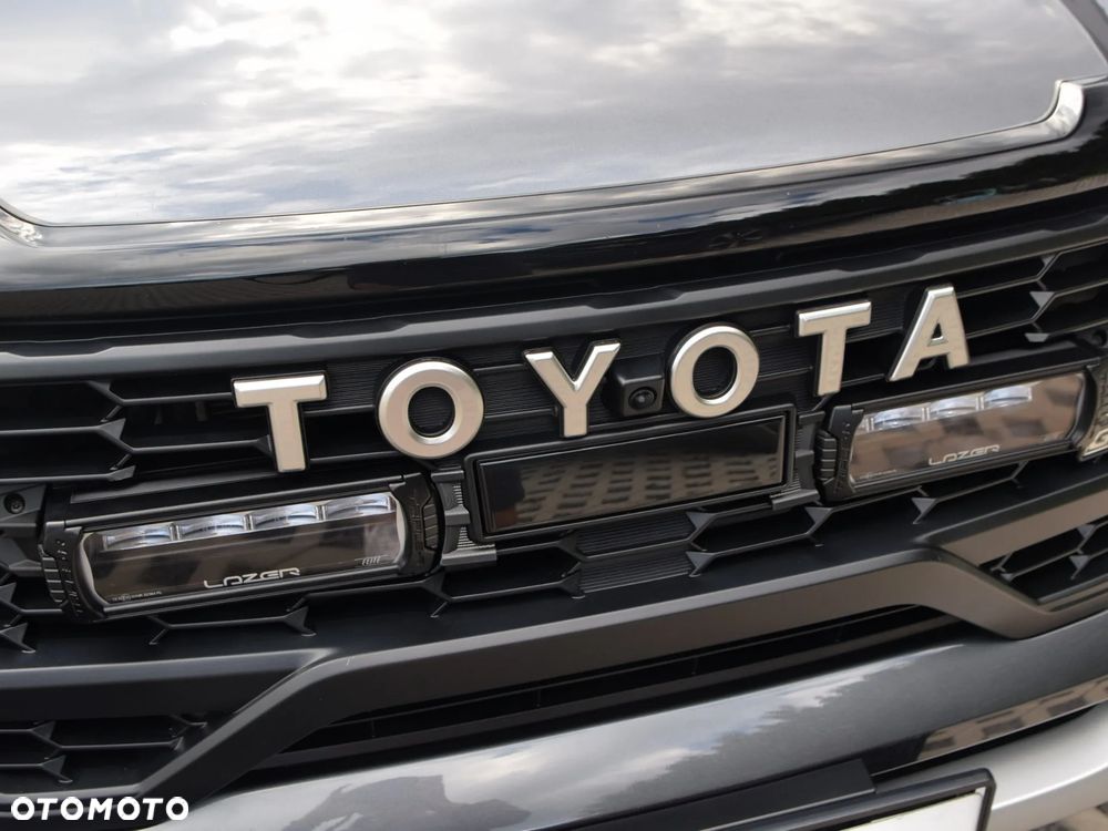 Toyota Hilux 2.8 D-4D Double Cab GR Sport II 4x4 - 27