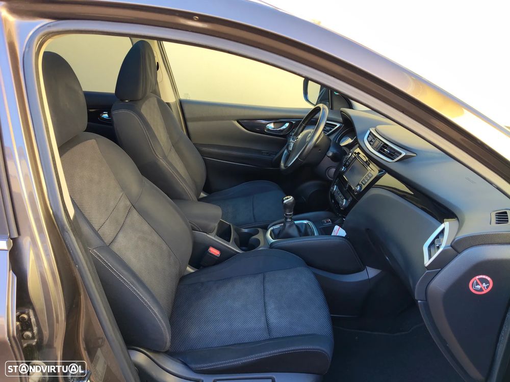 Nissan Qashqai 1.5 dCi Tekna Sport 18 129g - 27