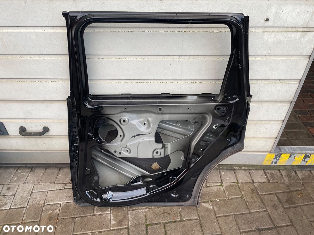 DRZWI TYLNE PRAWE  BMW MINI F-54 - 2
