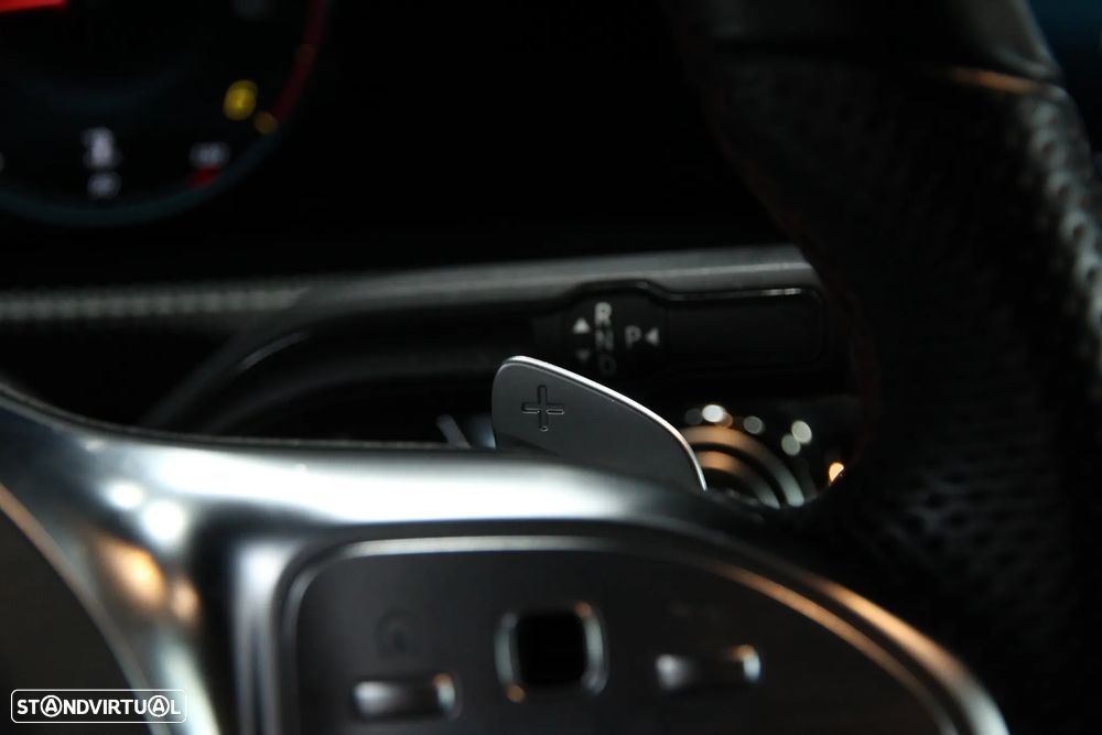 Mercedes-Benz A 180 d AMG Line Aut. — fotografia 14