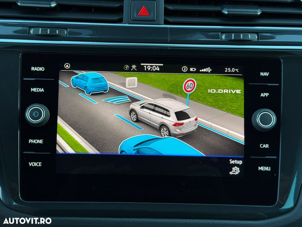 Volkswagen Passat 2.0 TDI SCR DSG Elegance - 34