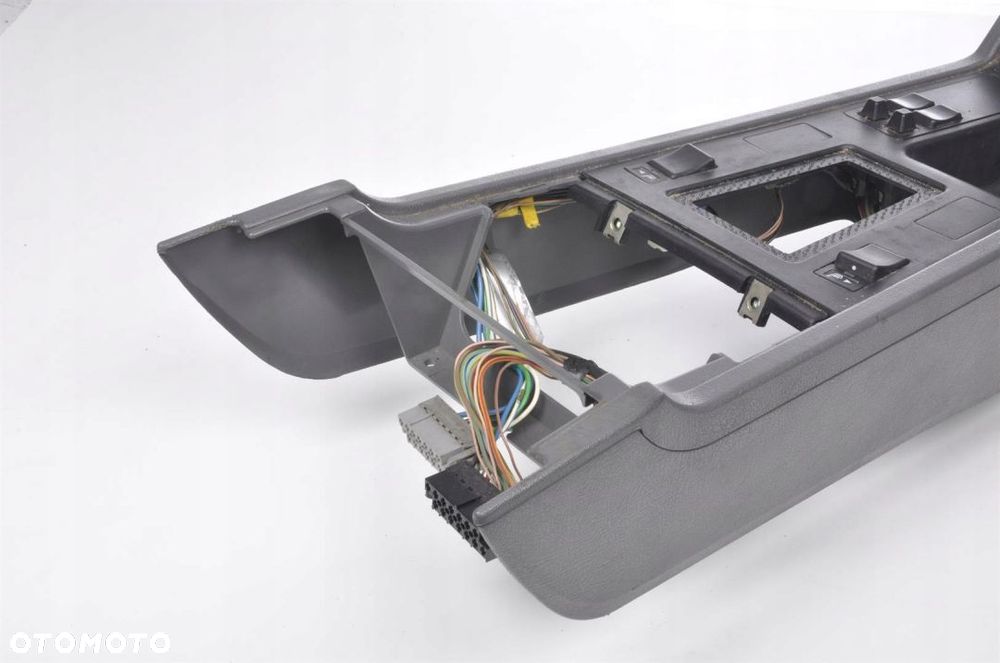 VOLVO 850 TUNEL ŚRODKOWY PODŁOKIETNIK EU - 11