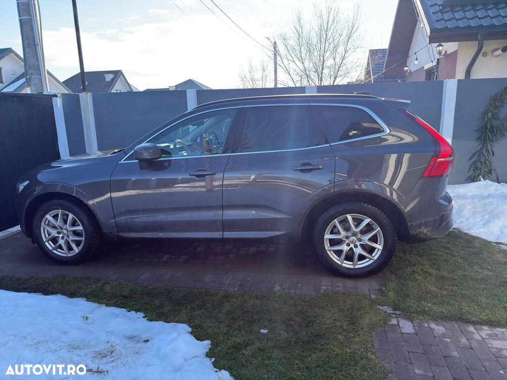 Volvo XC 60 B4 MHEV AT8 FWD Momentum Pro - 13