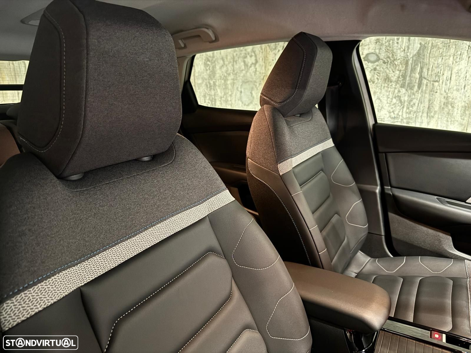Citroën C4 1.2 PureTech Shine Pack EAT8 - 16