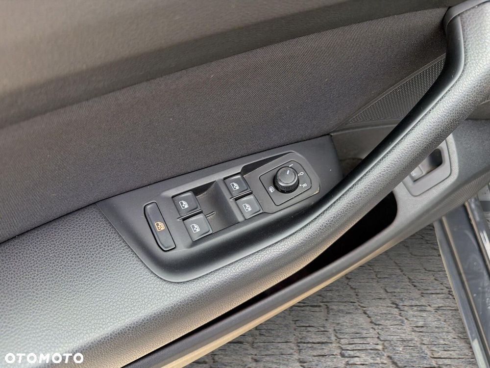 Volkswagen Passat 2.0 TDI SCR Trendline - 21