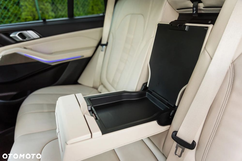 BMW X5 xDrive25d sport - 27