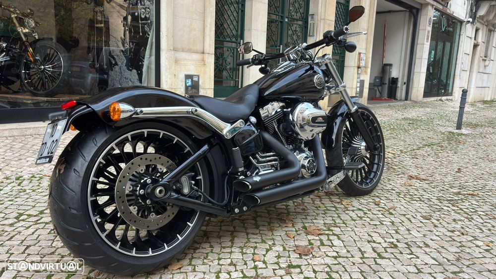 Harley-Davidson Breakout - 4