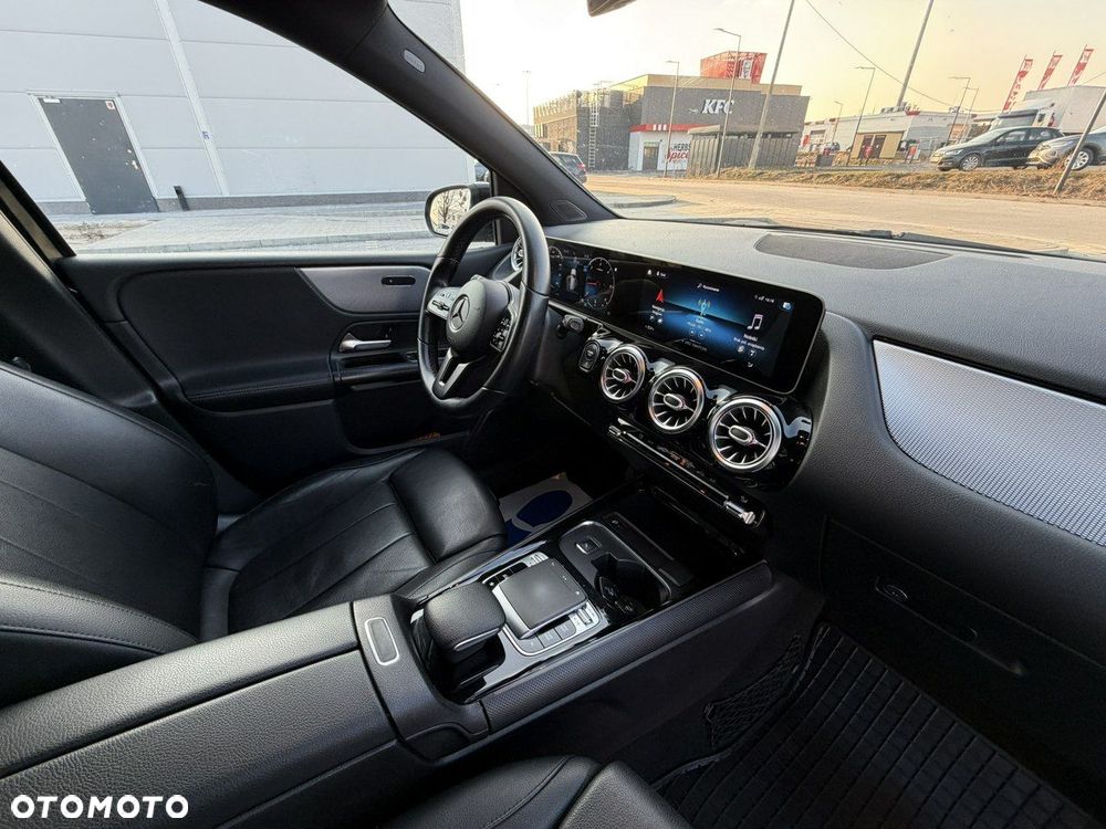 Mercedes-Benz Klasa B 200 d Progressive 8G-DCT - 35