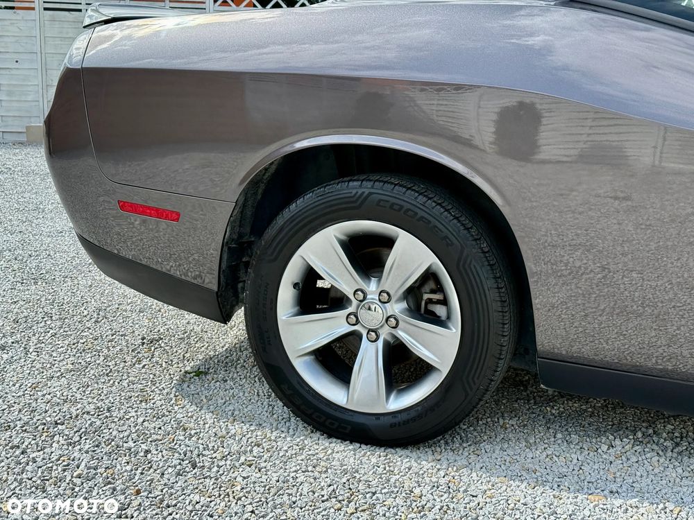 Dodge Challenger 3.6 SXT - 29